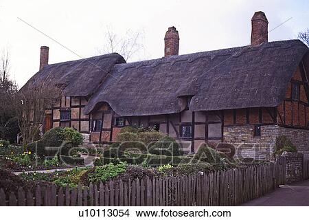 Picture - Cottage. Fotosearch