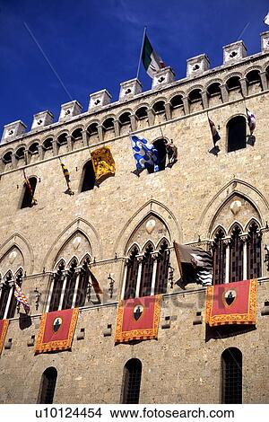 Picture - Palazzo Salimbeni, Siena Italy. Fotosearch