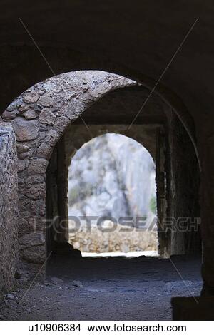 Picture - Arch, Day, Building, Ancient. Fotosearch