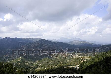 Picture - Cloud, Day, Fluffy, Green. Fotosearch