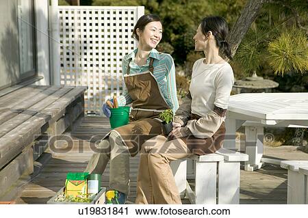 Stock Image - Gardening. Fotosearch
