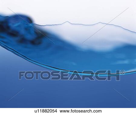 Picture - Water Surface, Close Up, Side View, Differential Focus, In Focus, Out Focus,. Fotosearch