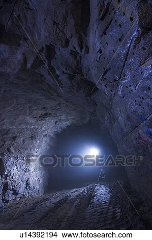 Picture - Blue, Hard, Earth Tones, Digging, Appearance. Fotosearch