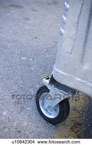 Picture - Vertical Color Image, Travel, Motion, Transportation, Trolley. Fotosearch