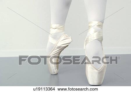 Picture - Ballerina. Fotosearch