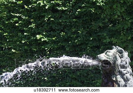 Stock Image - Chateau de Versailles, France. Fotosearch