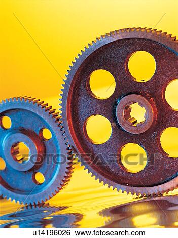 Stock Photograph - business, circles, accuracy. Fotosearch