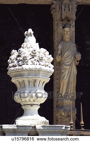 Stock Photograph - Capital, Architectural detail, In relief, Relief, Architectural details, Capitals, Architecture. Fotosearch