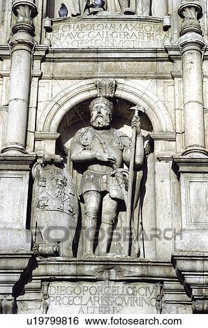 Stock Photograph - King, Architectural detail, Statue, Sculpture, Architectural details, Architecture. Fotosearch
