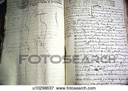 Libro Libros Plano De Fondo Fondos Hoja Pagina Escritura Coleccion De Foto U10298637 Fotosearch