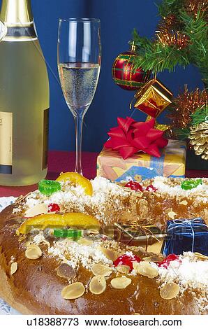 Stock Image - Christmas, Motifs, Christmas motifs, Food, Christmas food, Christmas sweets, Cake. Fotosearch