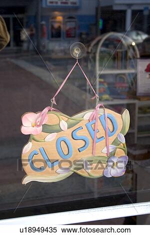 Closed sign at a gift shop View Large Photo Image Stock Photography - Closed sign at a gift shop. Fotosearch