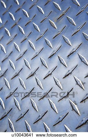 クローズアップ の ダイヤモンドプレート 金属 Texture ストックイメージ U Fotosearch