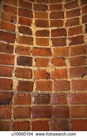 Picture - Curved brick wall. Fotosearch