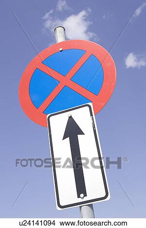 Blue, Cloud, Close-Up, Circle, Arrow Sign View Large Photo Image Picture - Blue, Cloud, Close-Up, Circle, Arrow Sign. Fotosearch