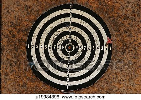Stock Photograph - circle, numbers, shape, leisure, darts, bulls eye. Fotosearch