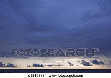 Picture - Calm, Climate, Clouds, Environment, Horizon. Fotosearch
