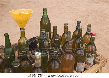 Picture - arranged. Fotosearch