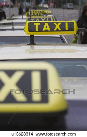 Picture - urban, city, traffic, street, automobiles, car. Fotosearch