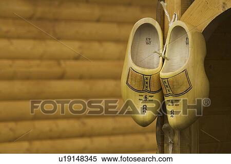 bamboo clogs