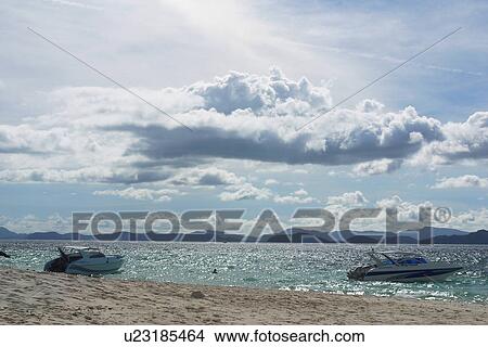 Picture - Beach, boats, motor boats, sand, sea, horizon. Fotosearch