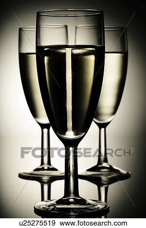 Stock Photo - blasen, anstoßen, allemagne, bar, bavaria, beverages, blain. Fotosearch