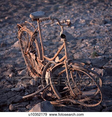 Stock Photo - bike, accident, bicycles, bicycle, Bernhard, abenddaemmerung. Fotosearch