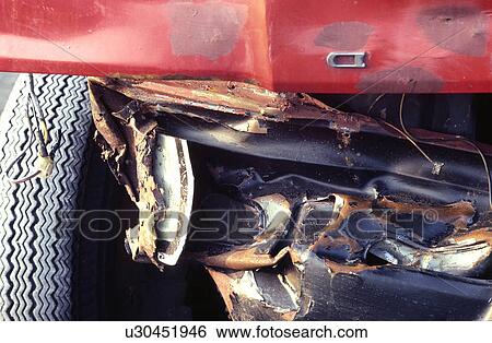 Stock Photograph - reifen, accident, automobil, automobiles, borth. Fotosearch