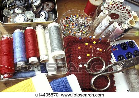 Stock Image - knopf, Bernhard, button, buttons, CLOSE. Fotosearch