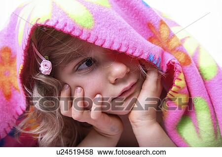 Stock Photo - decke, locken, bed, bed linen, bettdecken, blanket. Fotosearch