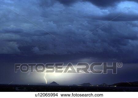 Picture - bad, cloud, clouded, clouds, cloudy, flash, images. Fotosearch