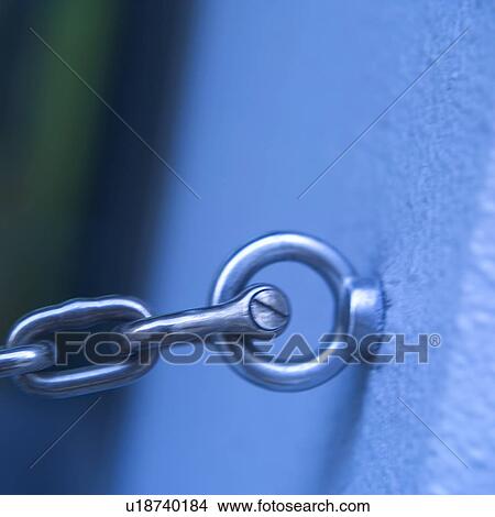 Picture - Metal chain, close-up. Fotosearch