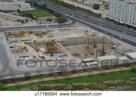 Picture - construction, site, dubai, crane, bulldozer. Fotosearch