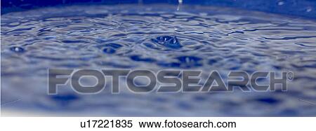 Stock Photography - Water droplets. Fotosearch