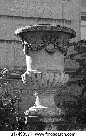 Black and White Photograph of Winnipeg classic architecture View Large Photo Image Stock Image - Black and White Photograph of Winnipeg classic architecture. Fotosearch