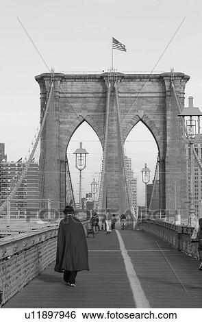 Stock Photograph - Brooklyn Bridge, New York City. Fotosearch