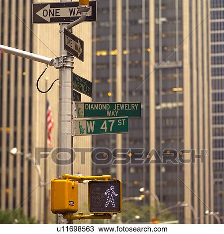 Diamond and Jewelry Way, West 47th Street, New York City View Large Photo Image Stock Image - Diamond and Jewelry Way, West 47th Street, New York City. Fotosearch