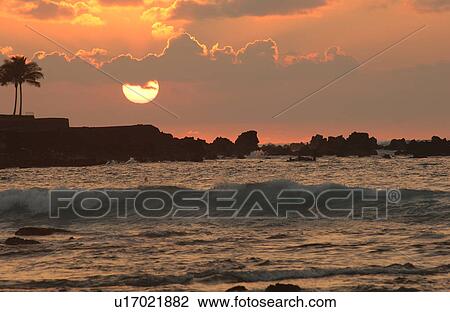 Big Island of Hawaii - sunset from beach View Large Photo Image Stock Image - Big Island of Hawaii - sunset from beach. Fotosearch