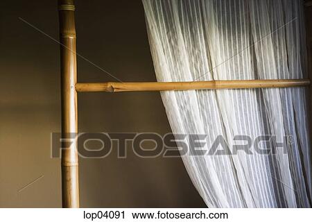Bambus Stangen Und Weiss Vorhang Stock Bild Lop04091 Fotosearch