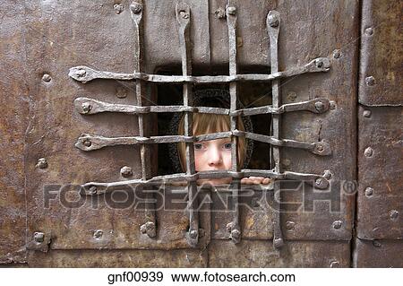 イタリア 南 チロル Potrait の A 女の子 刑務所に入って 写真館 イメージ館 Gnf Fotosearch
