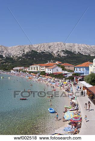 Croatie Vue De Plage à Krk île Et Baska Ville Banque De Photo