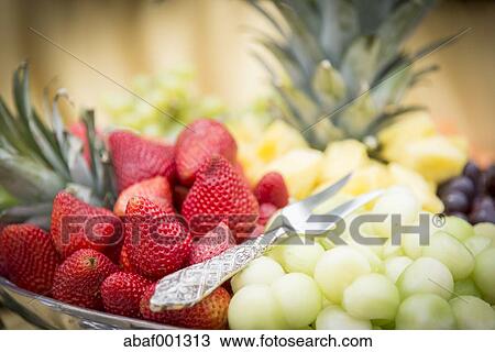 pineapple fruit tray