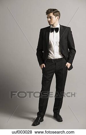 tie for white shirt and black suit
