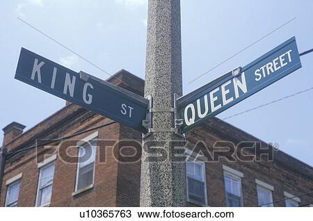 A sign that reads “King St/Queen St” View Large Photo Image Stock Image - A sign that reads “King St/Queen St”. Fotosearch