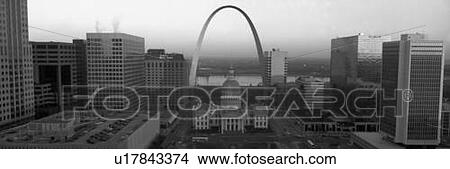 Picture - Courthouse & Memorial Arch, St. Louis, Missouri. Fotosearch