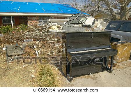 Picture - Hurricane Ivan Damage. Fotosearch