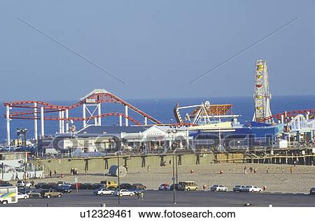 Stock Image - Santa Monica Pier, Santa Monica, California. Fotosearch