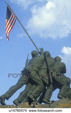 Picture - Statue of Iwo Jima. Fotosearch