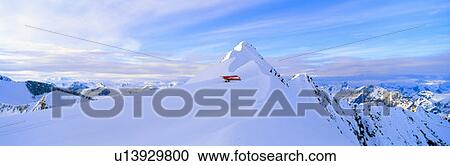 Stock Image - Super Cub Piper bush airplane, Wrangell-St. Elias National Park, Alaska. Fotosearch