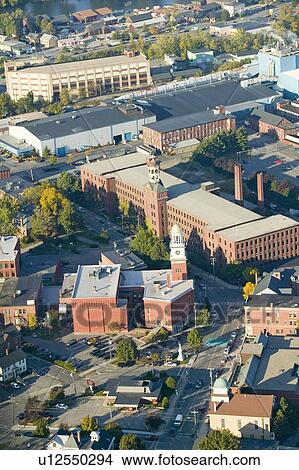 Picture - The West Point-Pepperell textile mill in Biddeford, Maine. Fotosearch